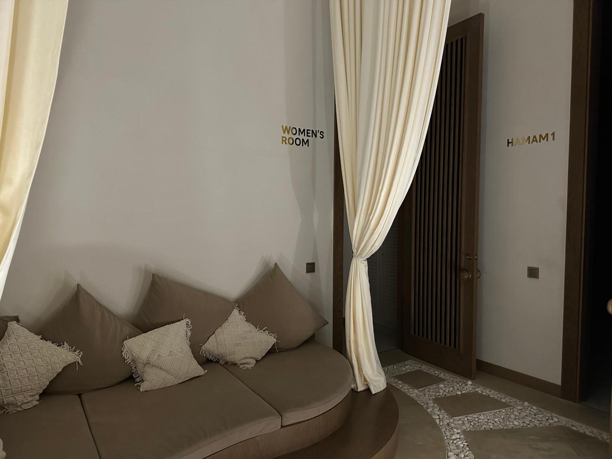 Royal рядом с ботаническим садом Apartment